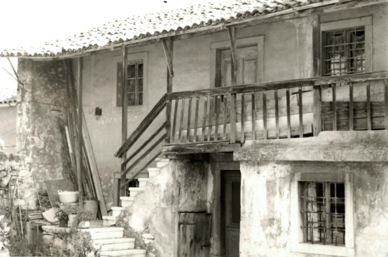 Alcune case carsiche nel comune di Trieste sul finire del Novecento